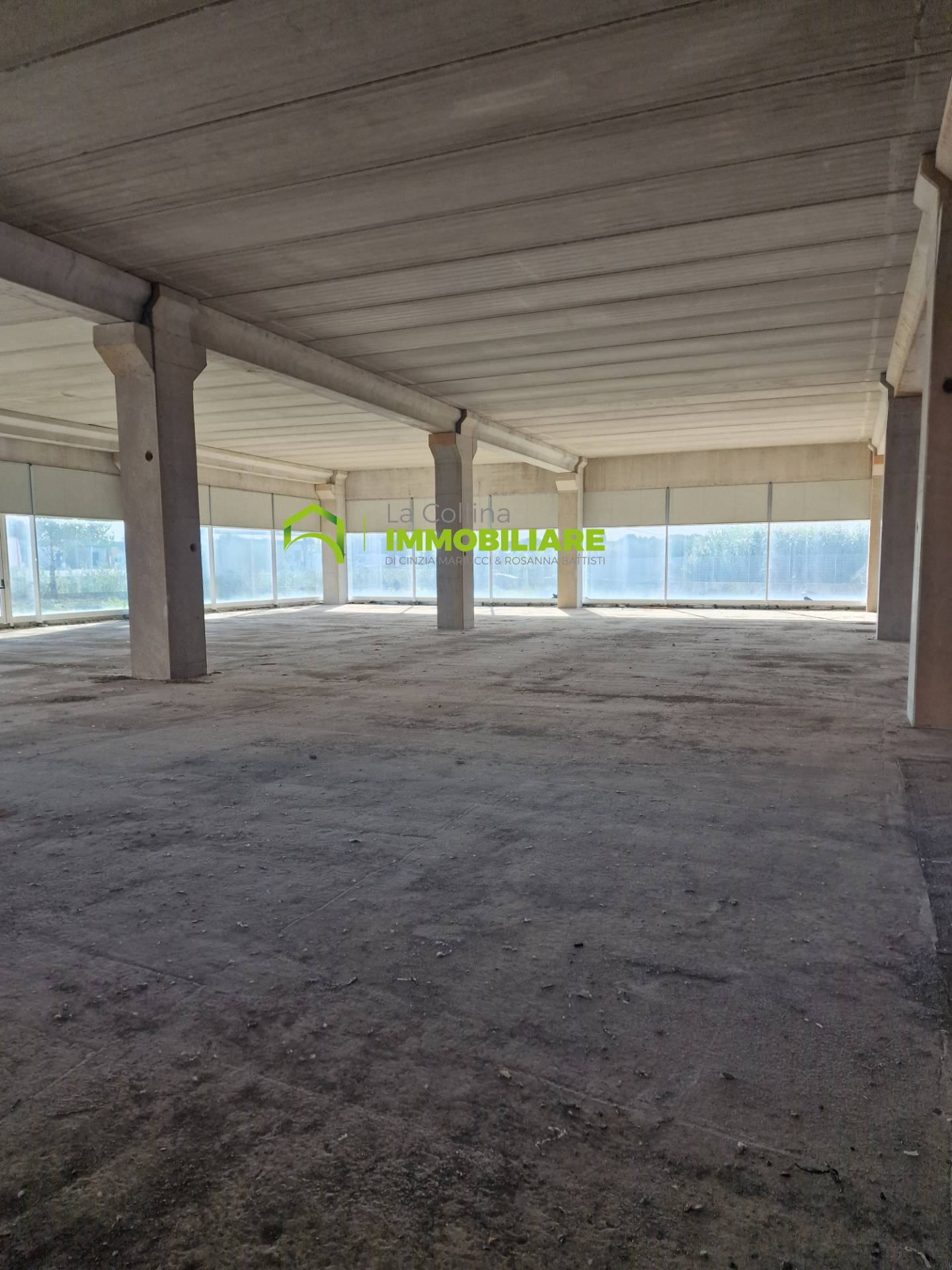 EDIFICIO COMMERCIALE-MAGAZZINO in affitto a Cisterna di Latina