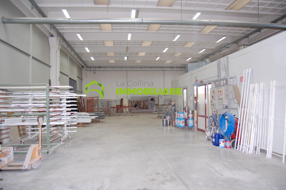 Capannone Industriale in vendita a Cisterna di Latina
