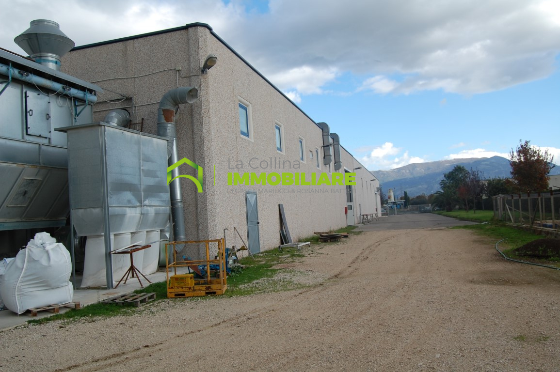 Capannone Industriale in vendita a Cisterna di Latina