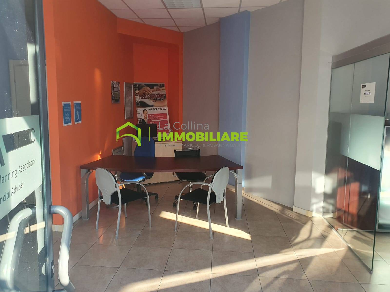 Locale commerciale in vendita a Cisterna di Latina