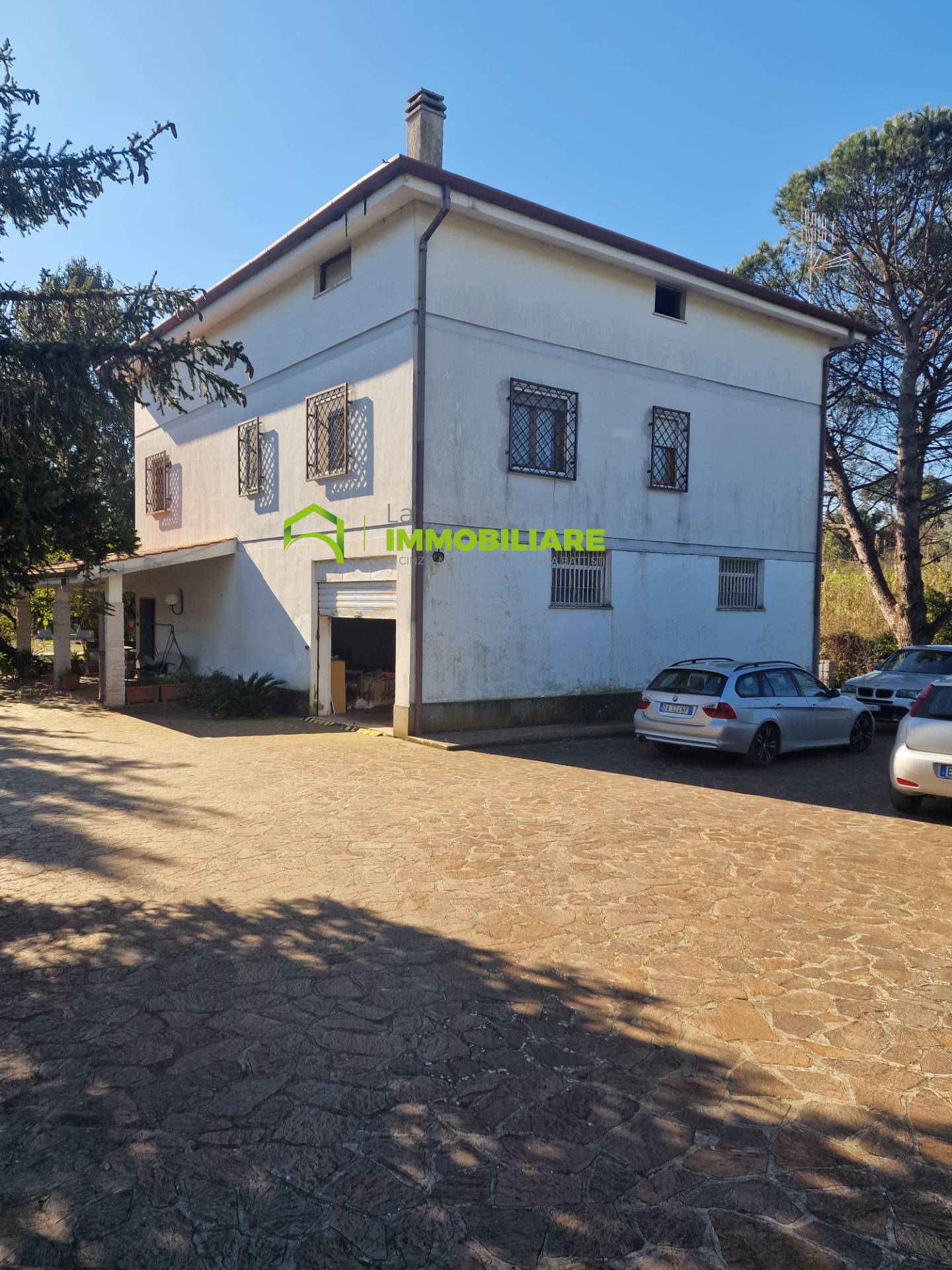 villa con terreno in vendita a Velletri