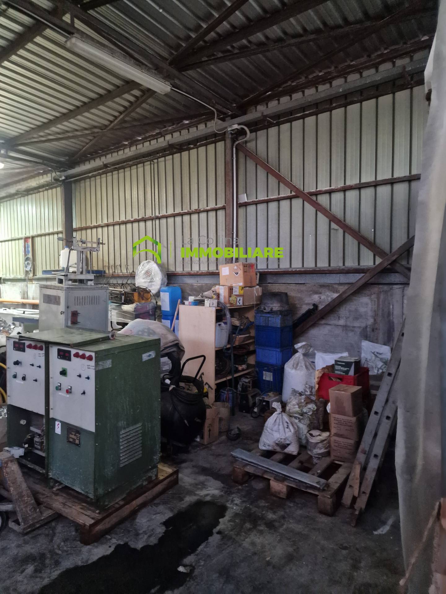 Capannone Artigianale in vendita a Cisterna di Latina