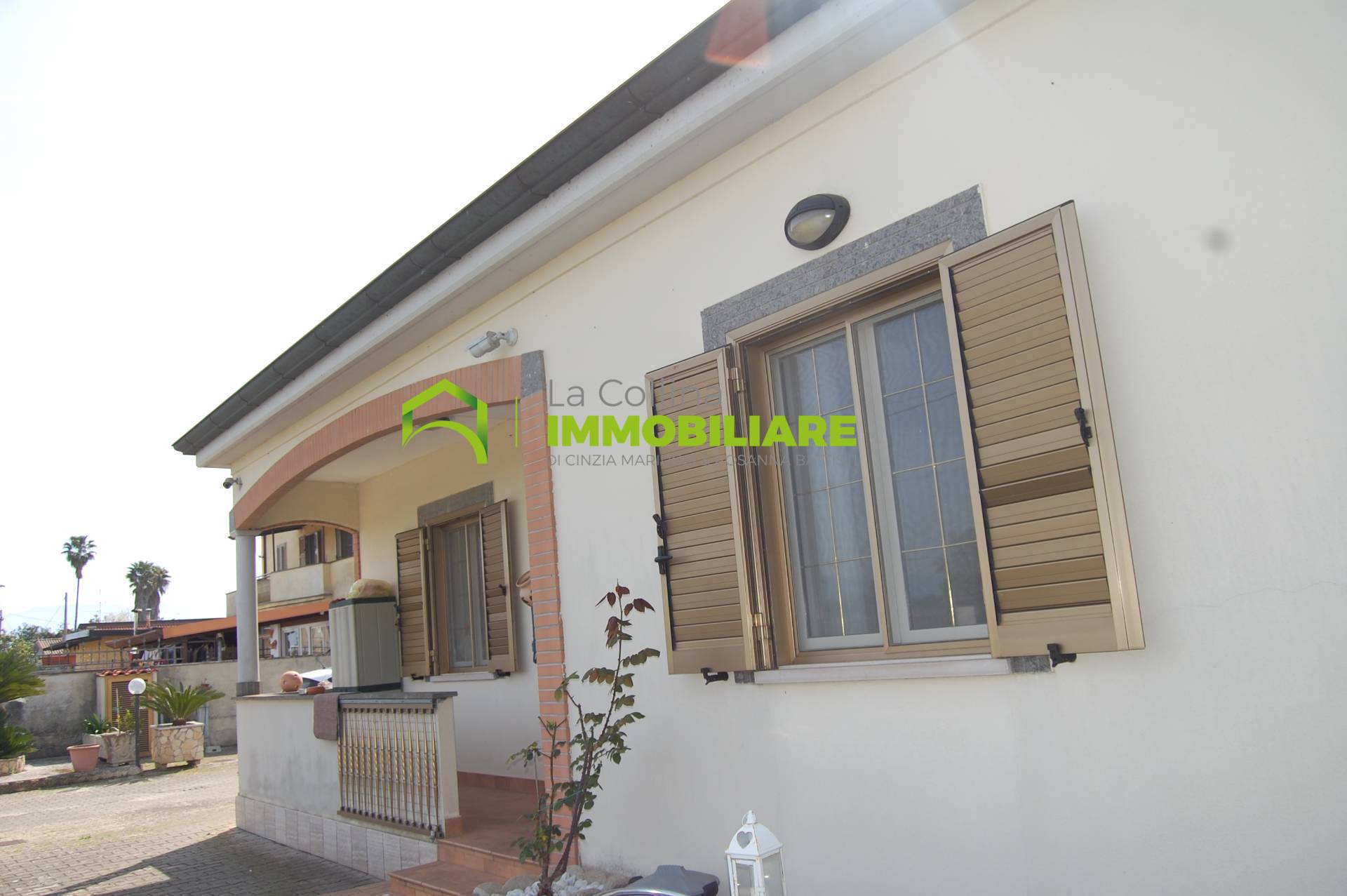 Villa in vendita a Cisterna di Latina