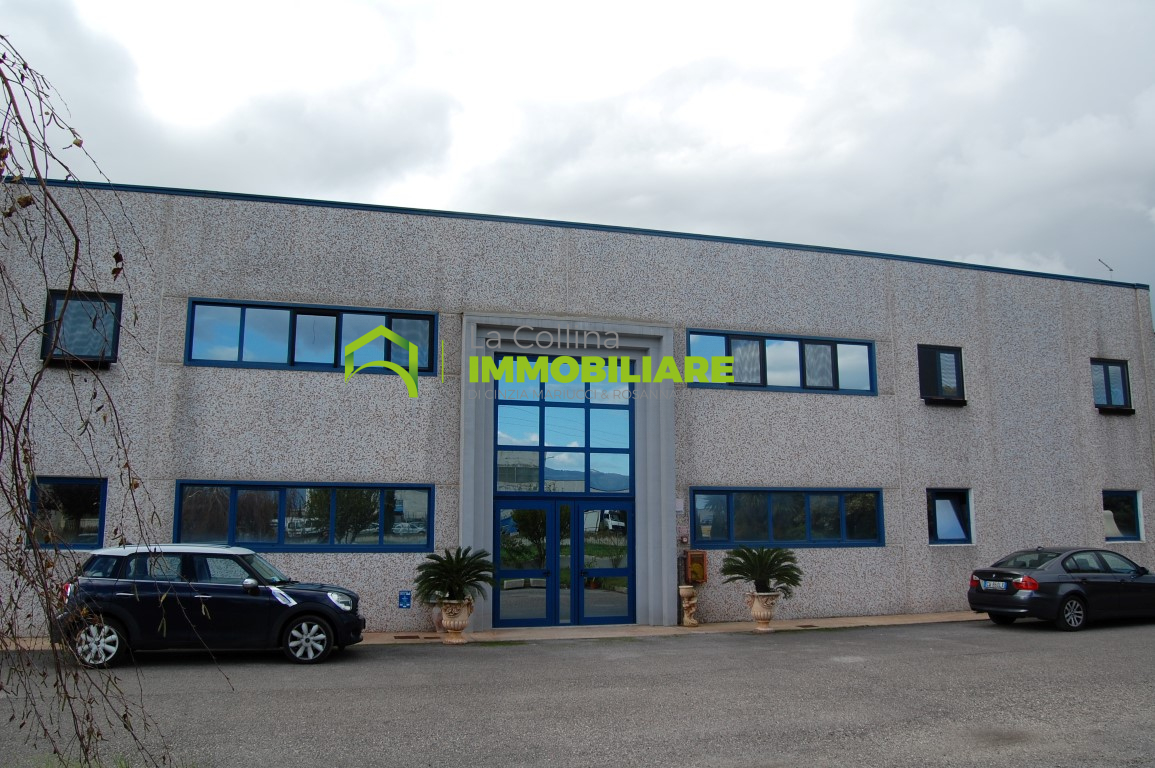 Capannone Industriale in vendita a Cisterna di Latina