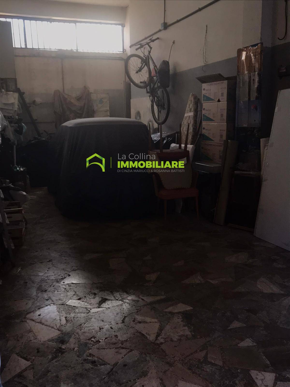 Locale commerciale in vendita a Cisterna di Latina