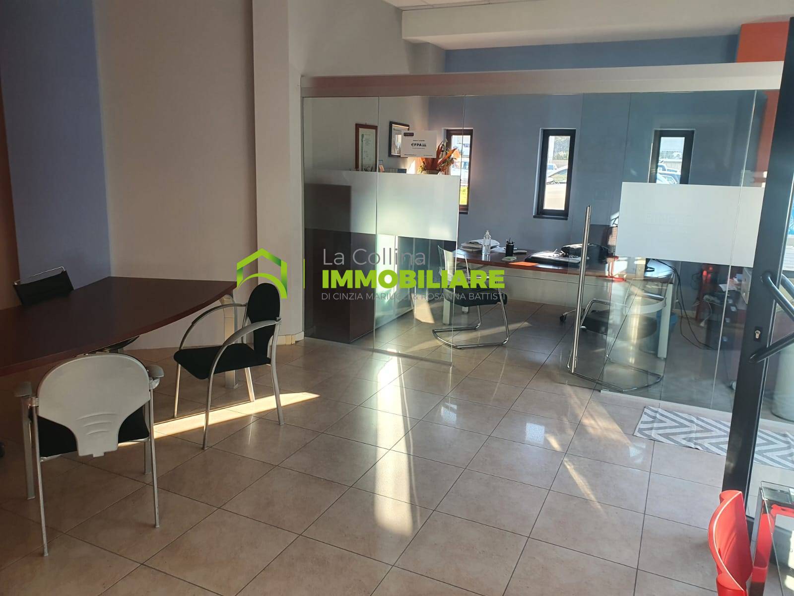 Locale commerciale in vendita a Cisterna di Latina