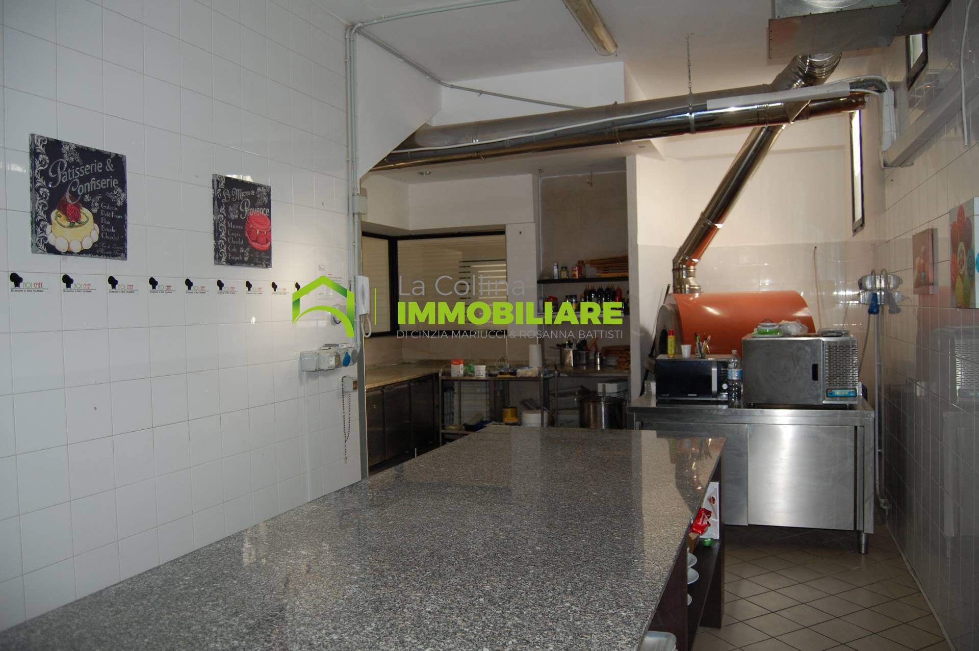 Locale commerciale in affitto a Cisterna di Latina