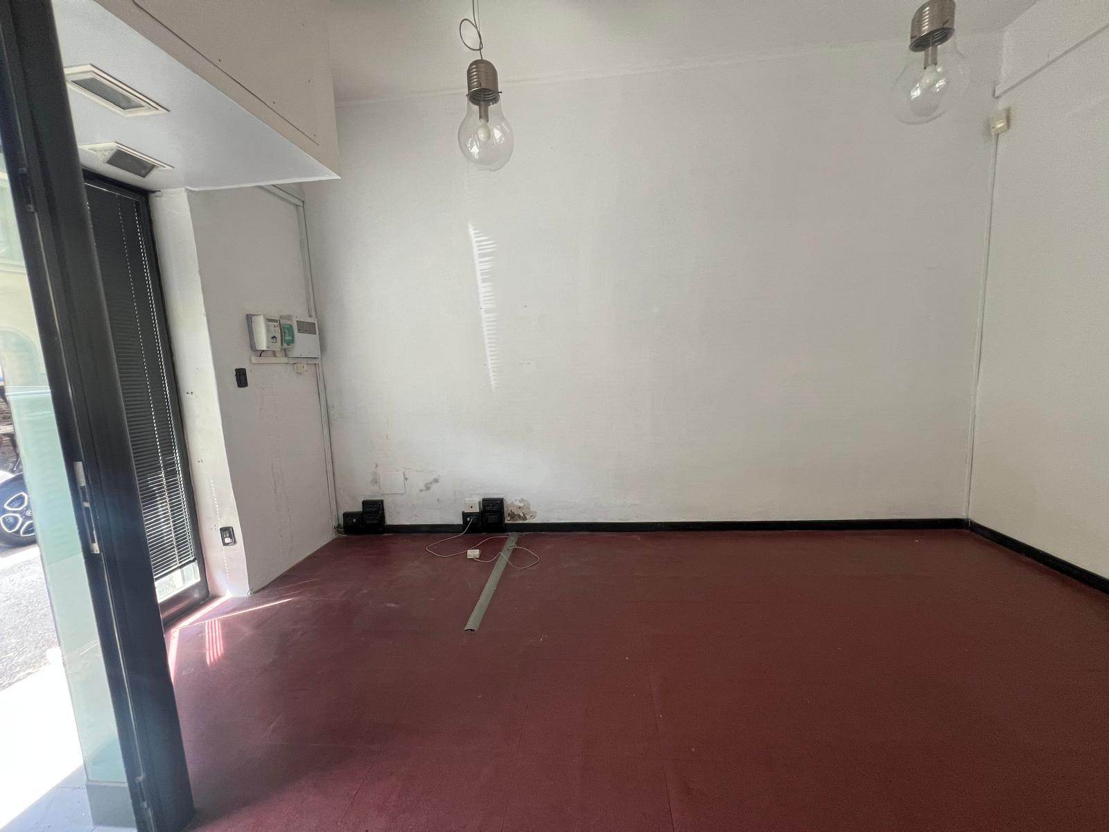 Locale commerciale in vendita in via delle panche, Firenze