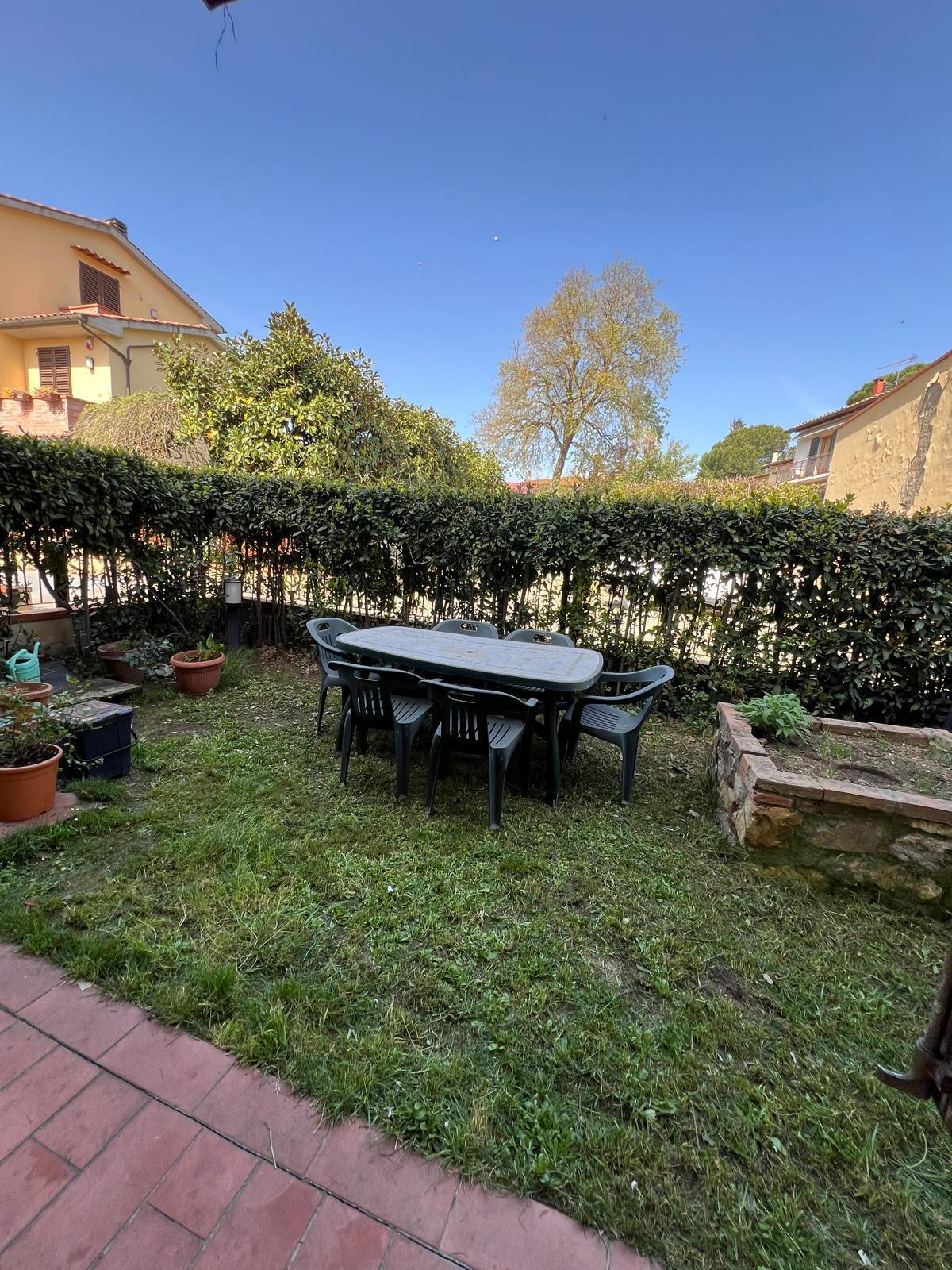 Trilocale da ristrutturare in via chiantigiana, Lastra a Signa