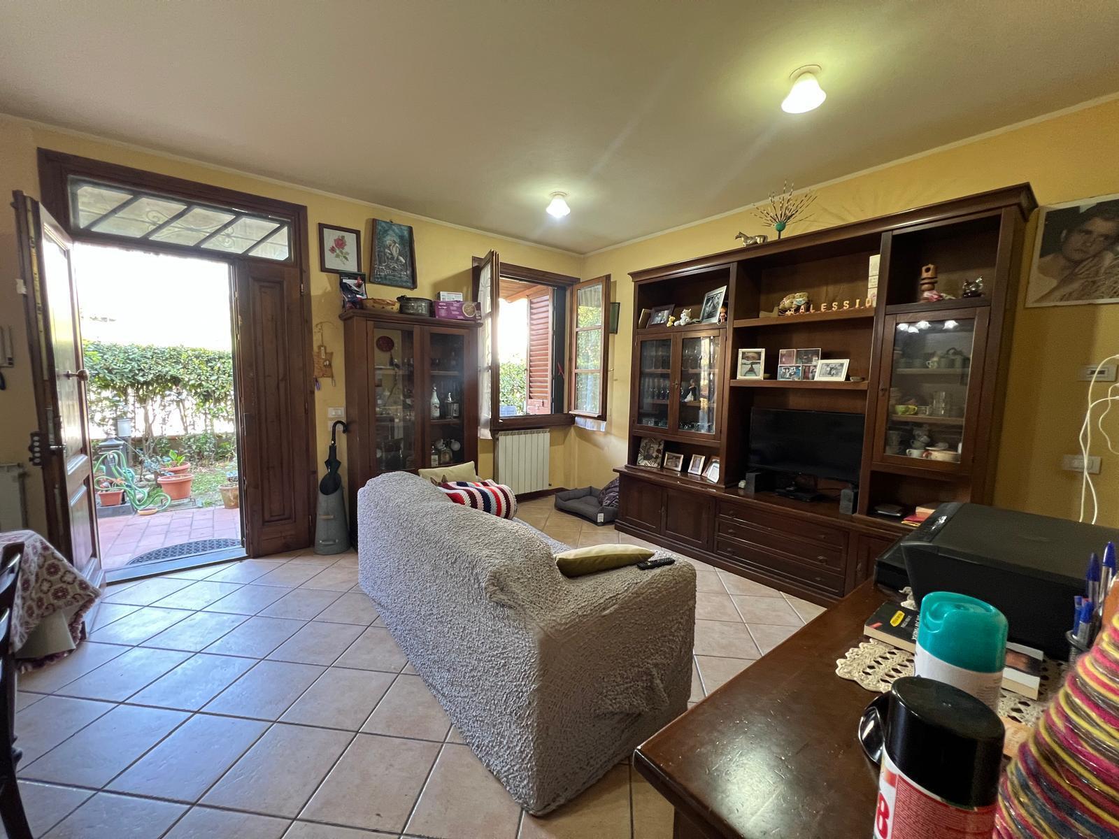 Trilocale da ristrutturare in via chiantigiana, Lastra a Signa