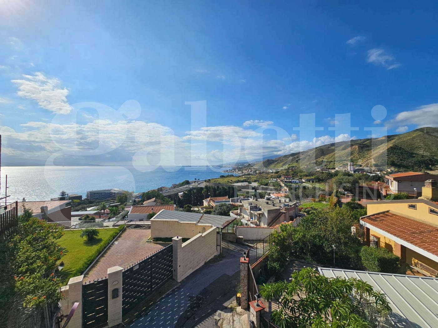 Villa con giardino a Messina