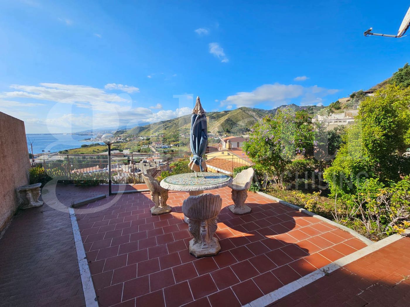 Villa con giardino a Messina