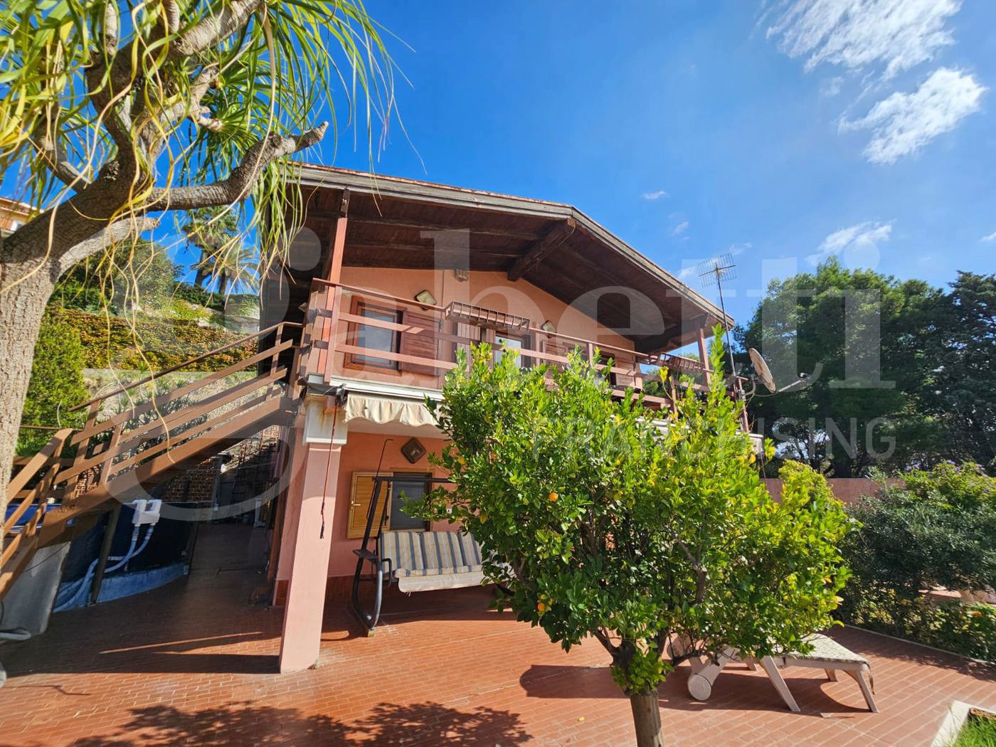 Villa con giardino a Messina