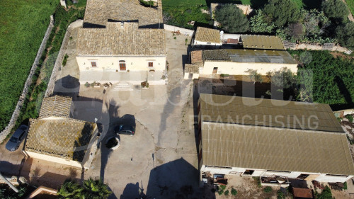 Rustico in vendita a Santa Croce Camerina