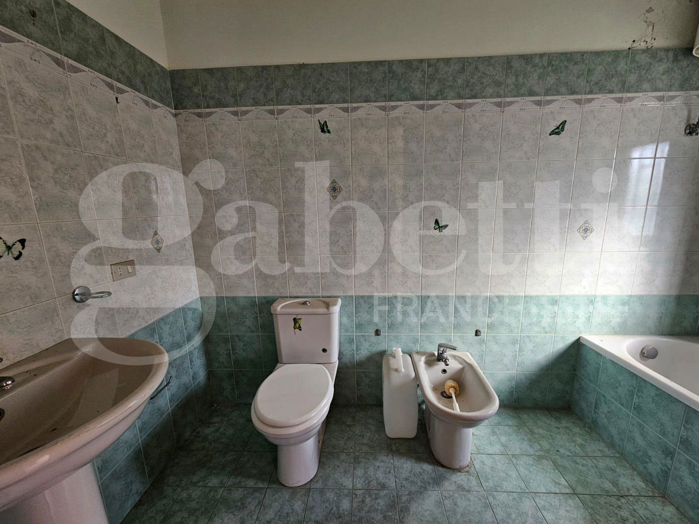 Trilocale da ristrutturare a Messina