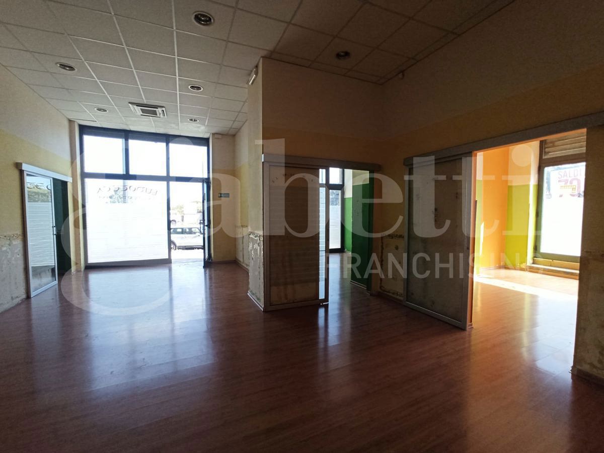 Negozio in vendita a Messina