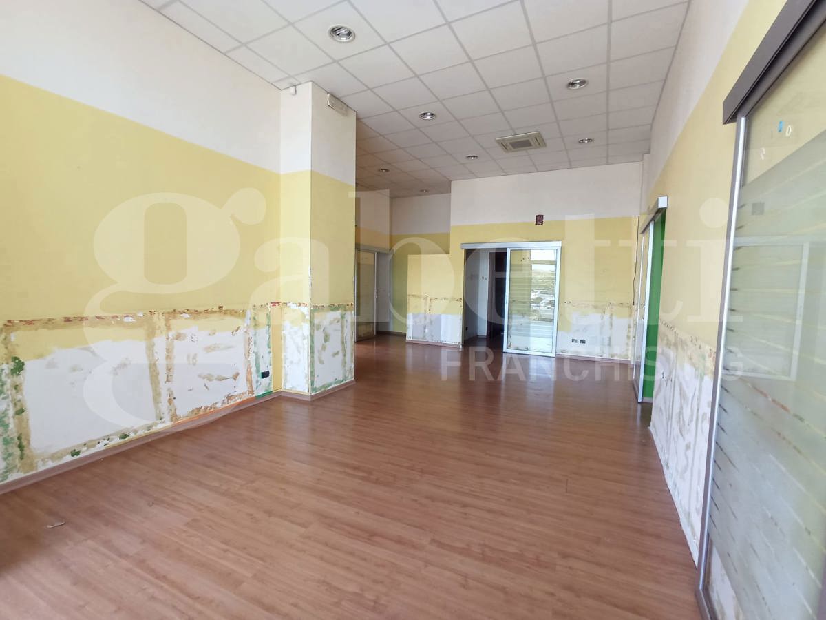 Negozio in vendita a Messina