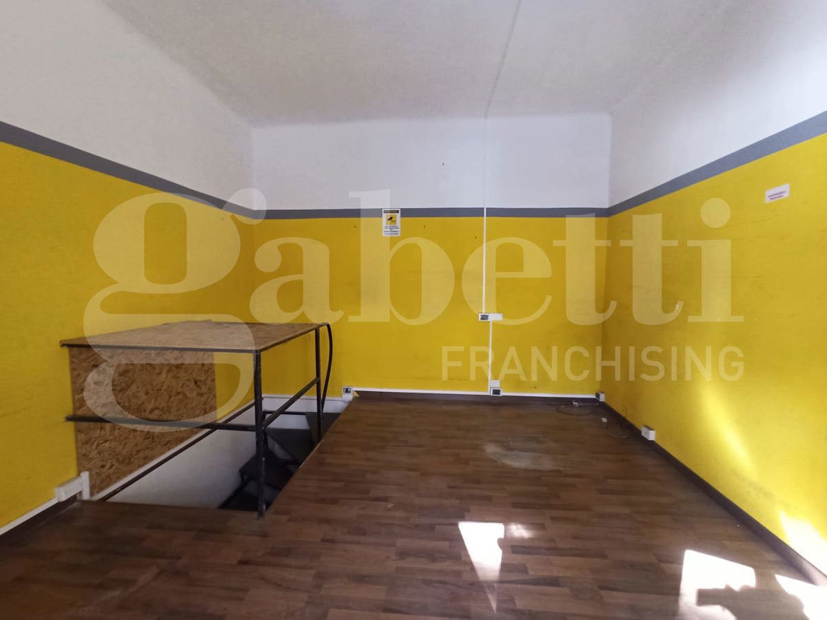 Negozio in vendita a Messina