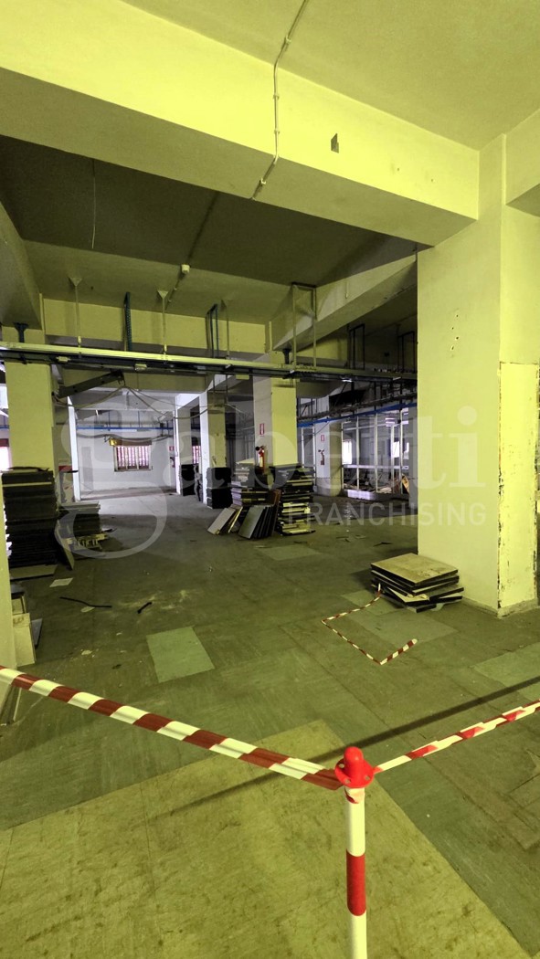 Ufficio da ristrutturare a Messina