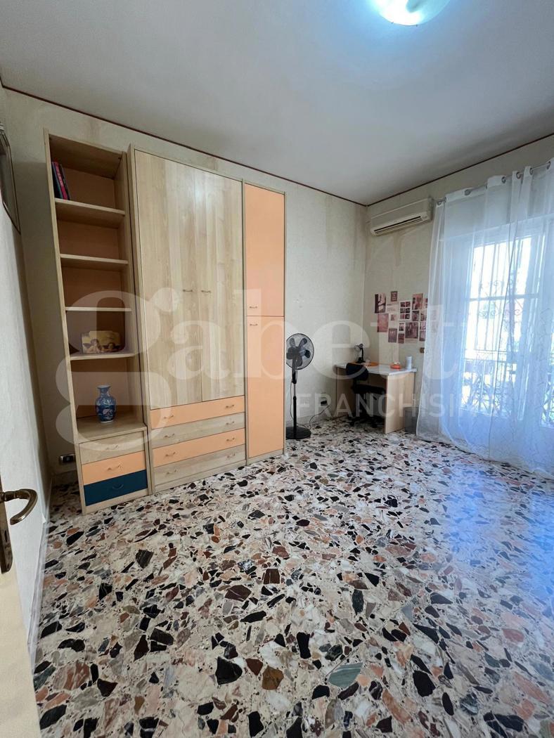 Trilocale arredato in affitto a Messina
