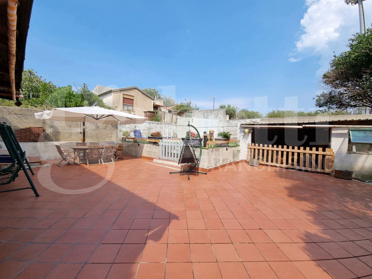 Villa con giardino a Messina