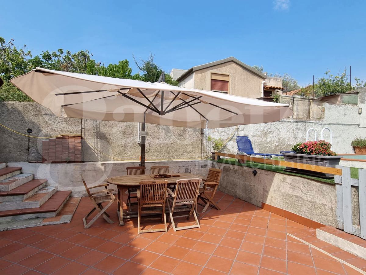 Villa con giardino a Messina