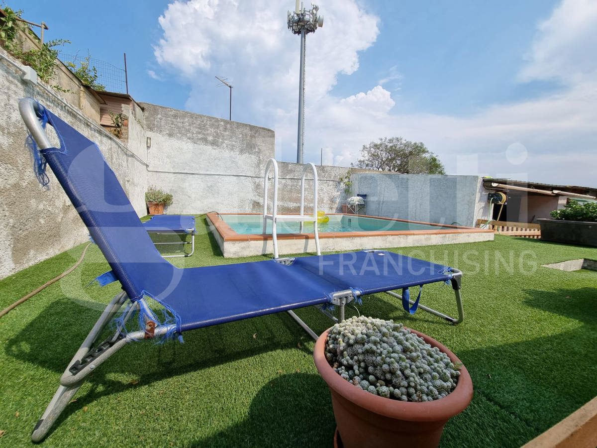 Villa con giardino a Messina