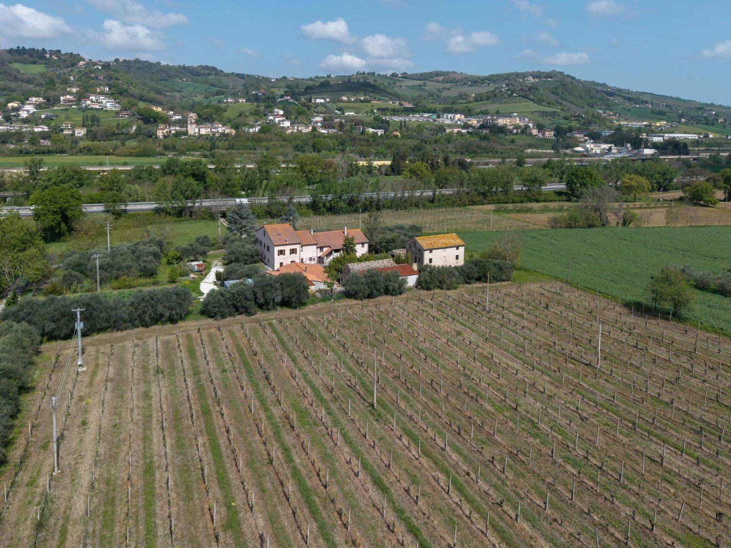 Rustico in vendita in via via vallati 22, Maiolati Spontini