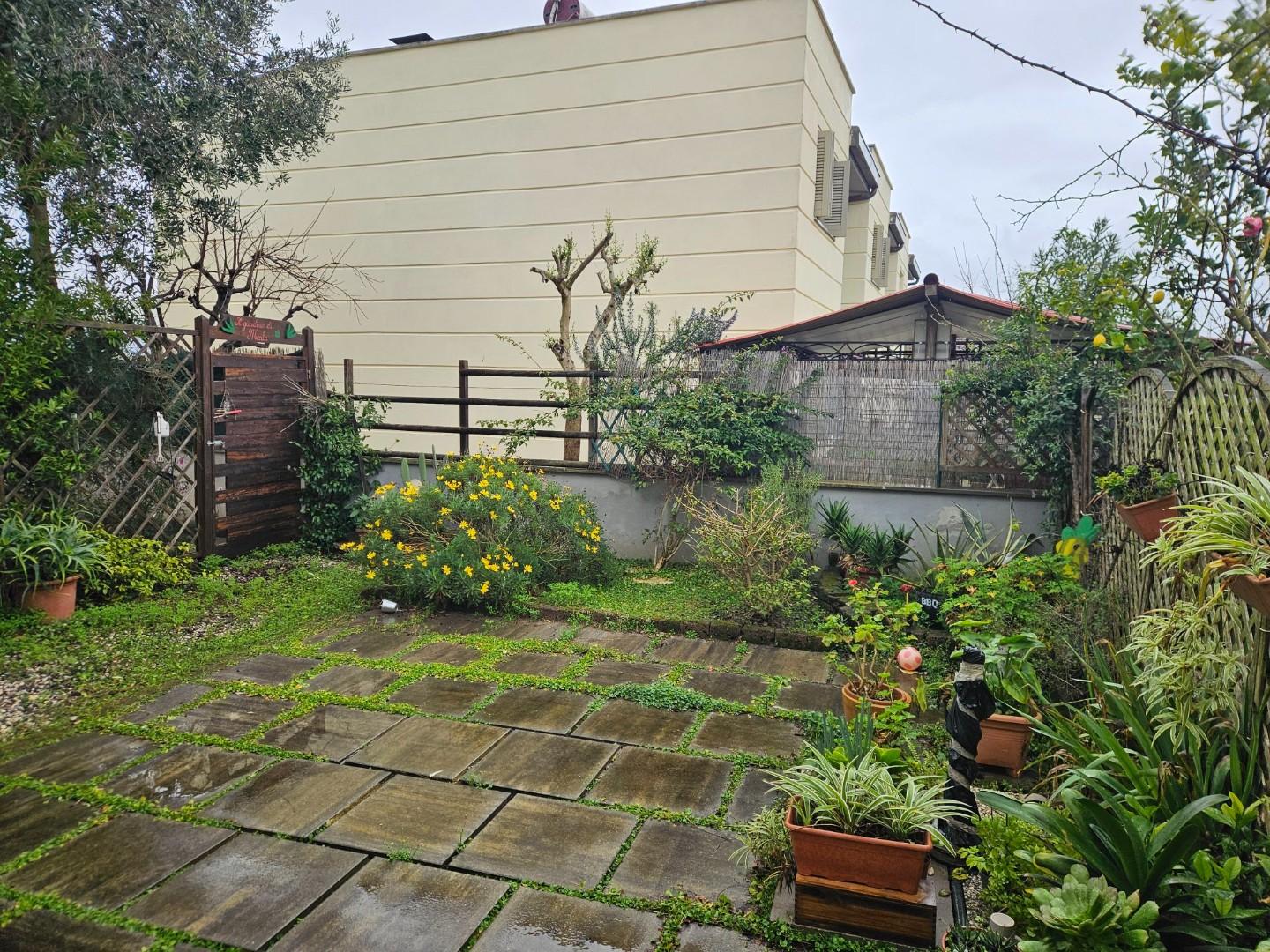 Villa con giardino, Livorno magrignano