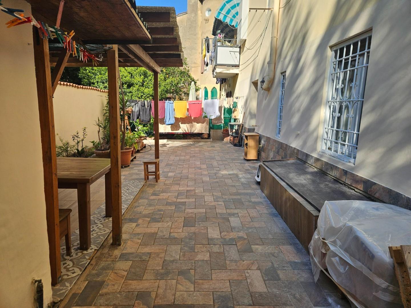 Quadrilocale con giardino a Livorno