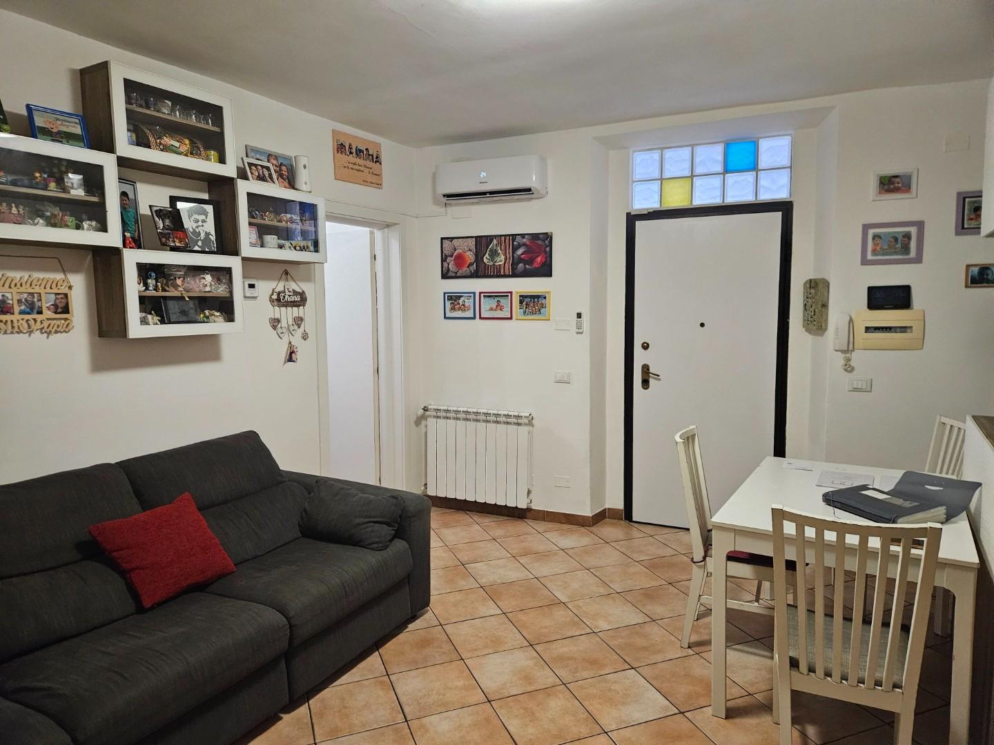 Trilocale con terrazzo a Livorno