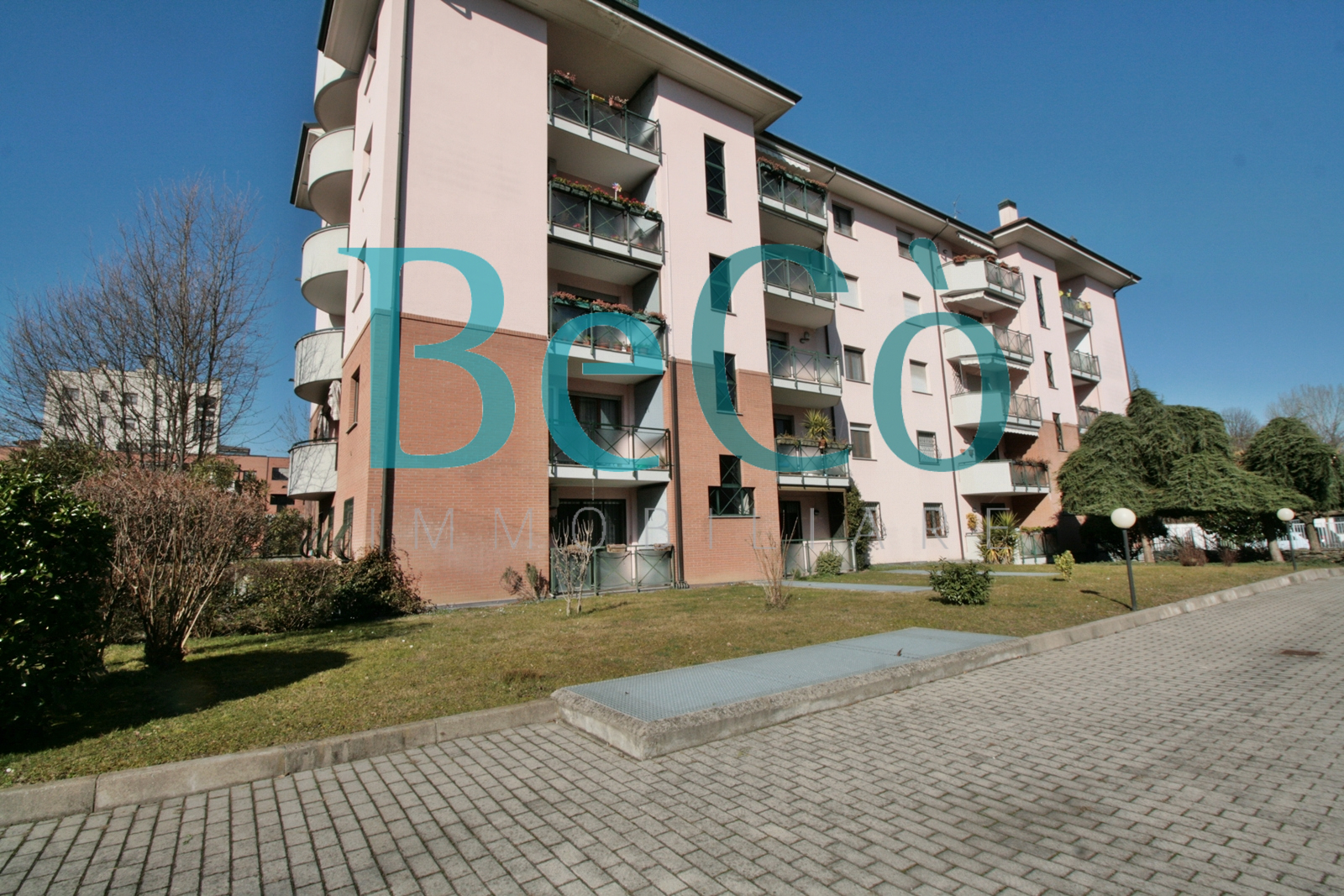 2 locali in affitto a San Donato Milanese, Dossetti