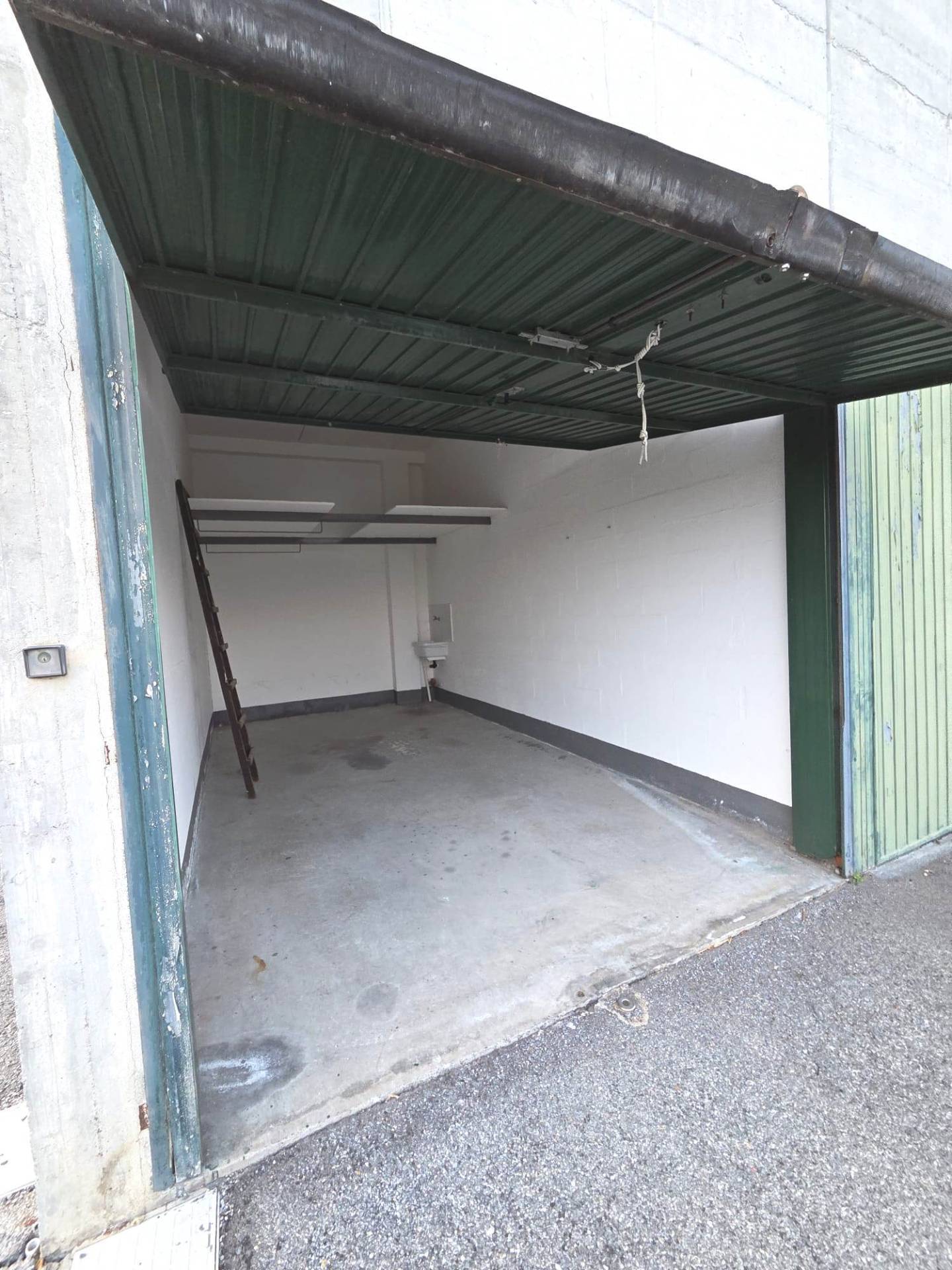 Box in affitto a Genova, Voltri