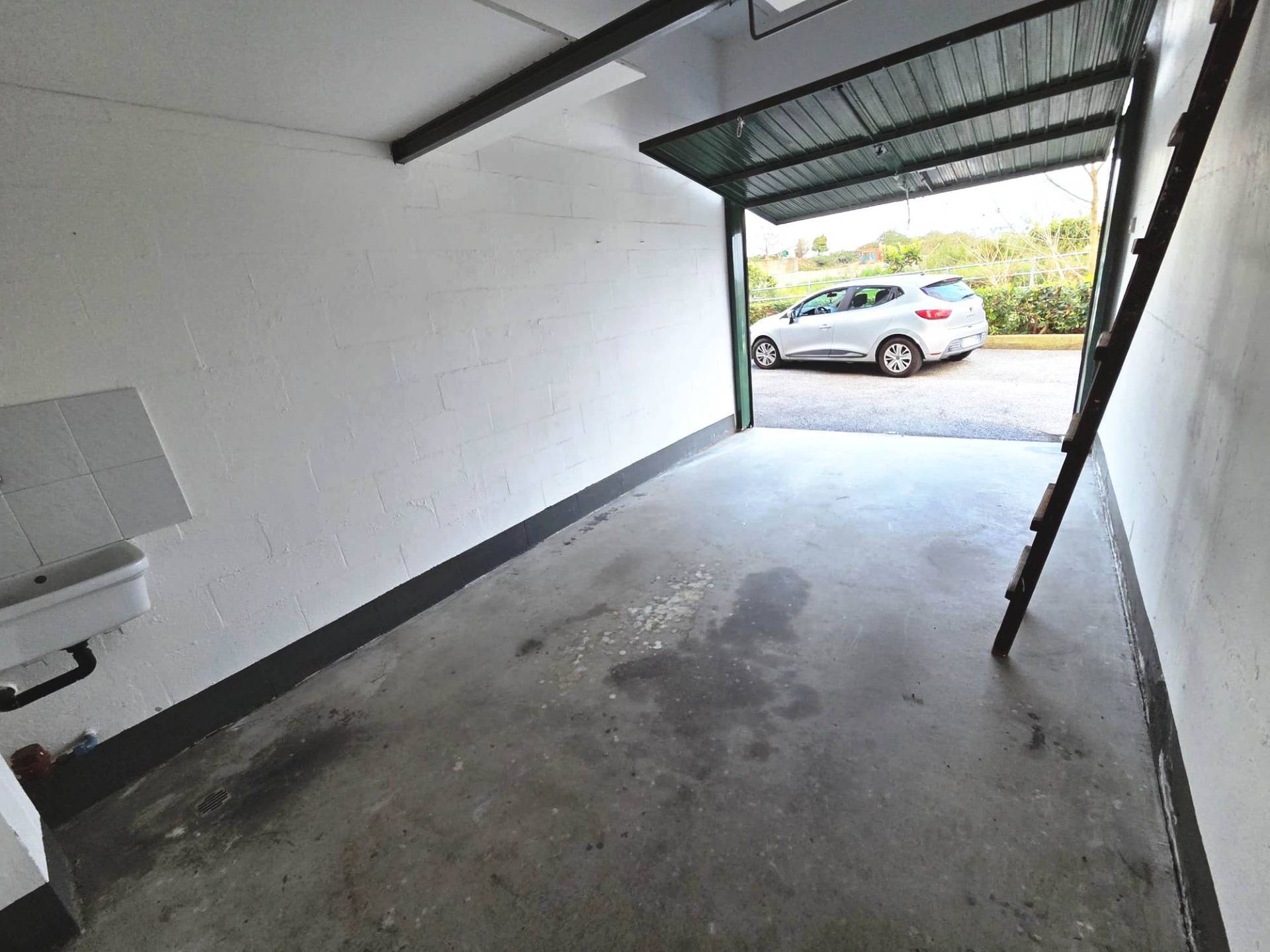 Box in affitto a Genova, Voltri