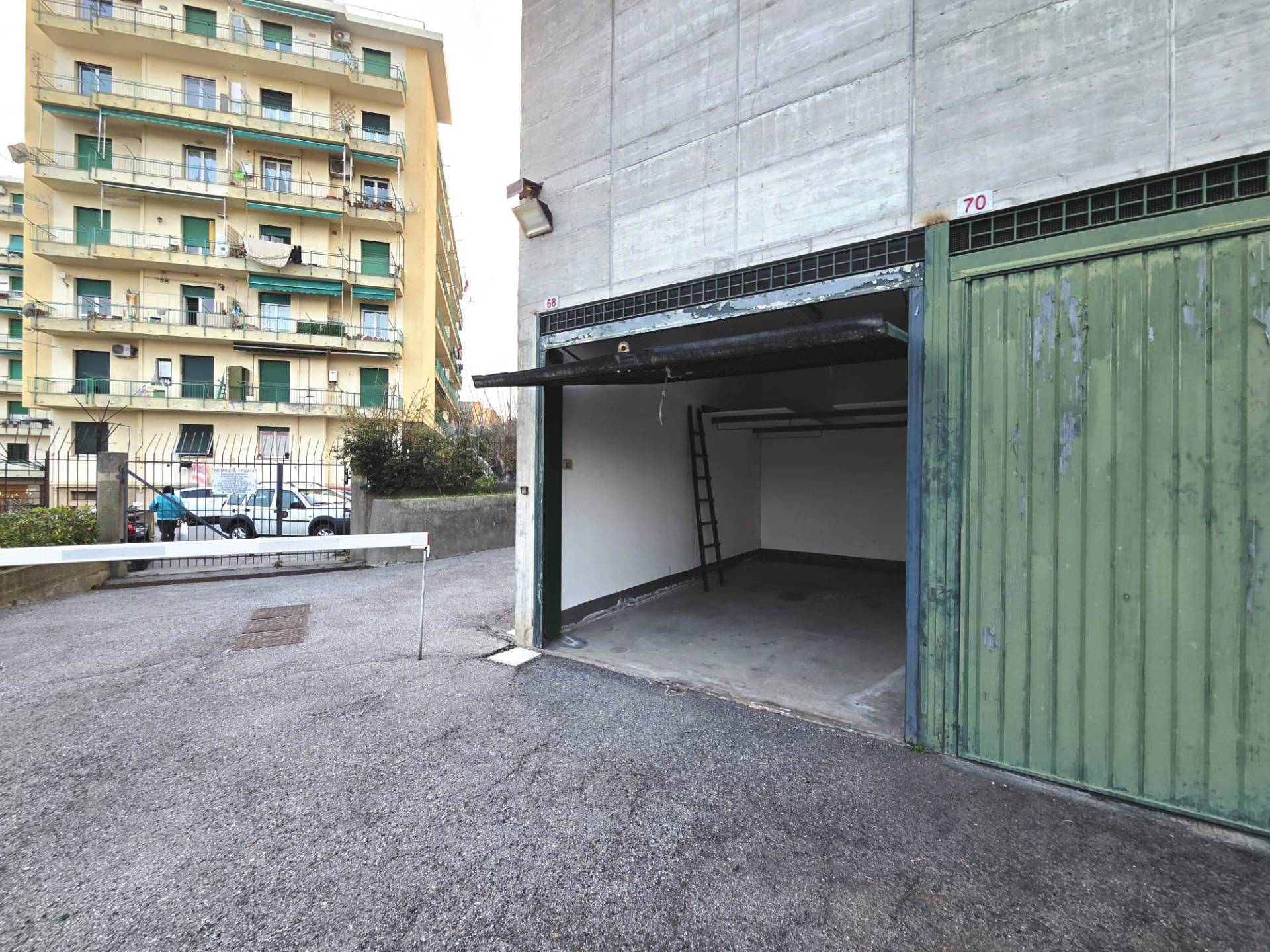 Box in affitto a Genova, Voltri