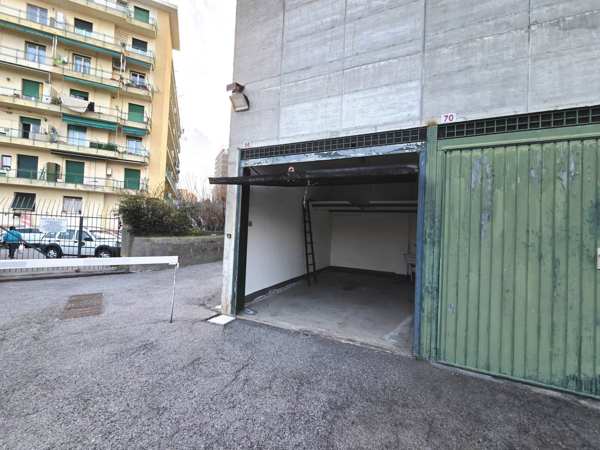Box in affitto a Genova, Voltri