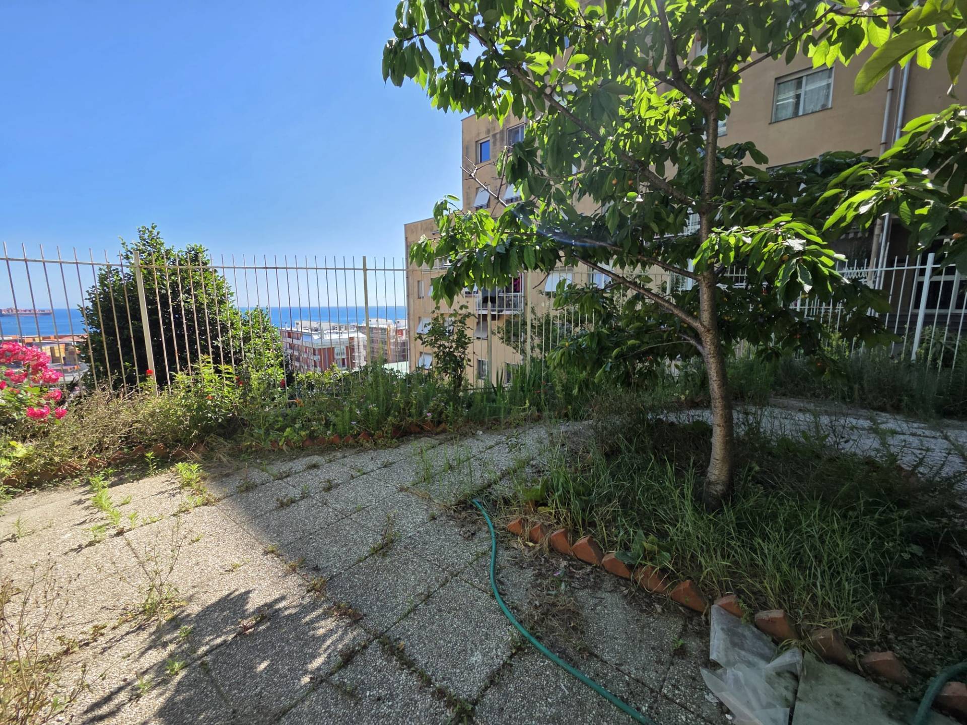 Appartamento in vendita a Genova, Voltri