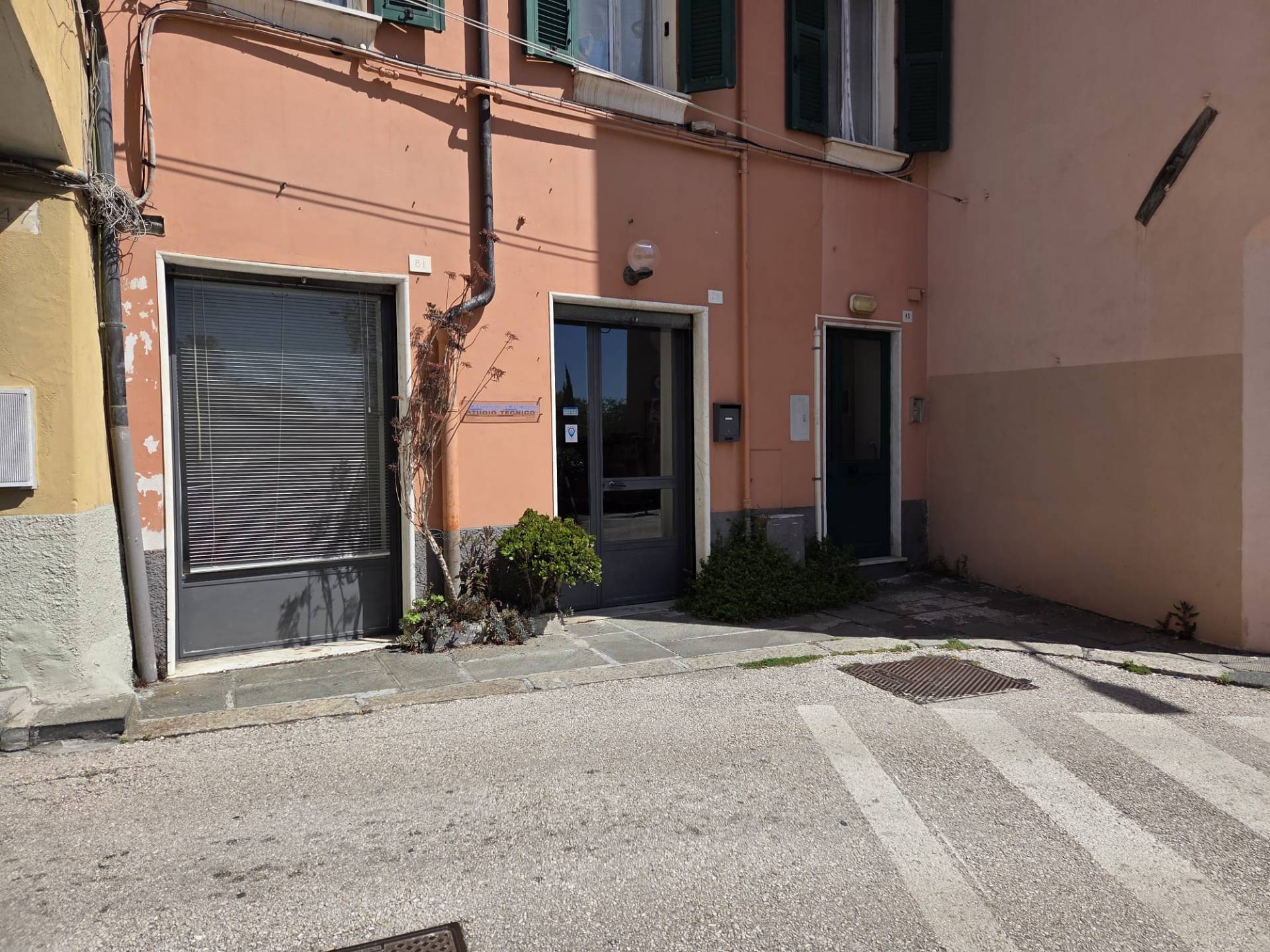 Ufficio in affitto a Genova, Pra