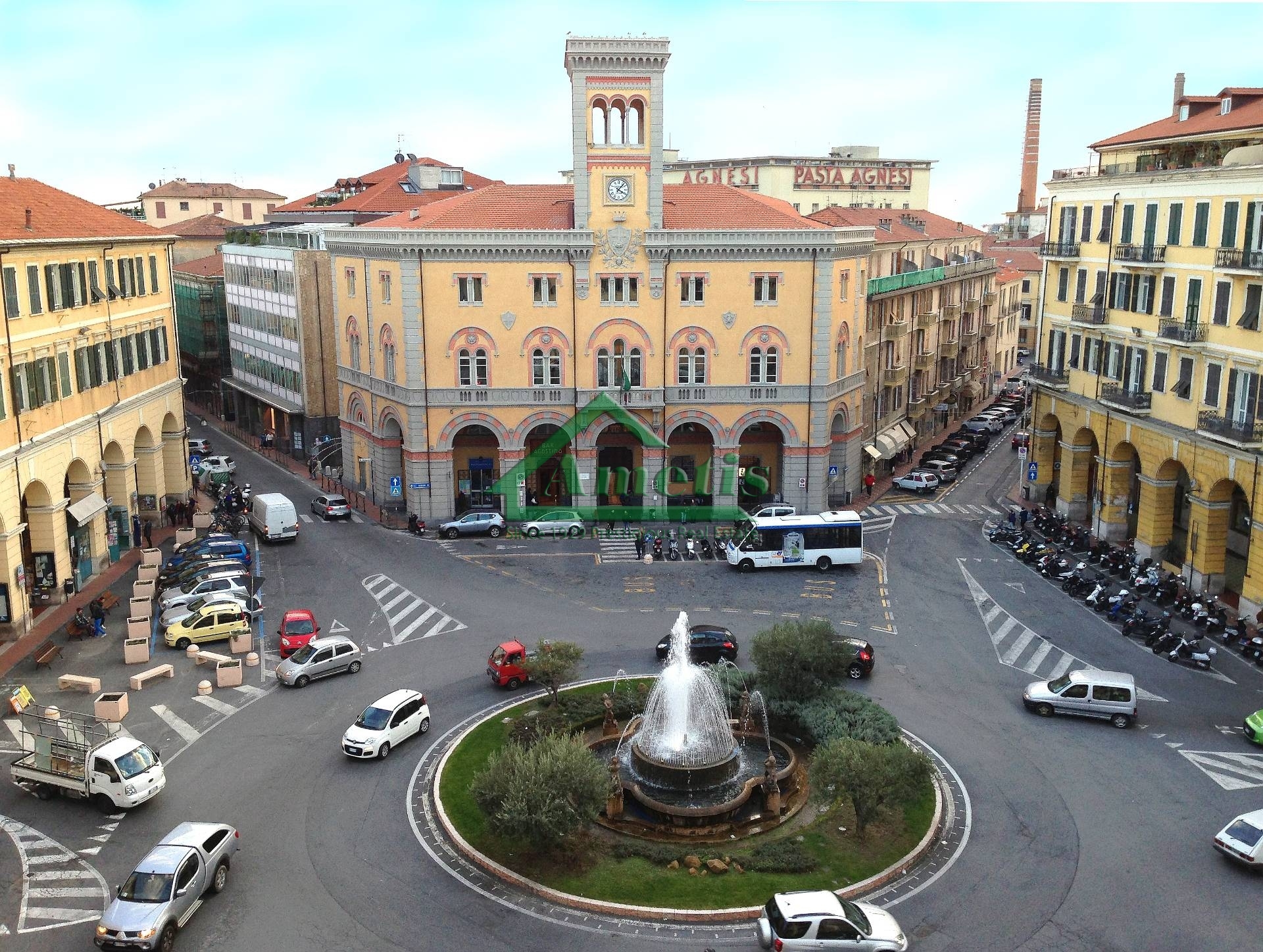 Ufficio / Negozio / Deposito in vendita a Imperia, Oneglia centro