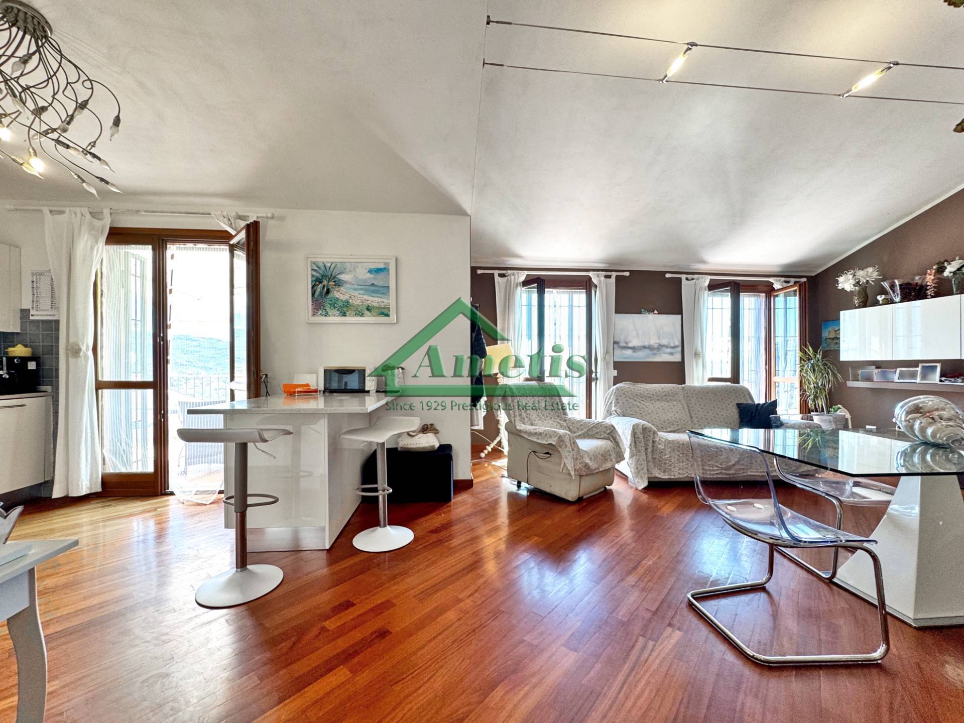 Villa in vendita a Imperia, Poggi Torrazza