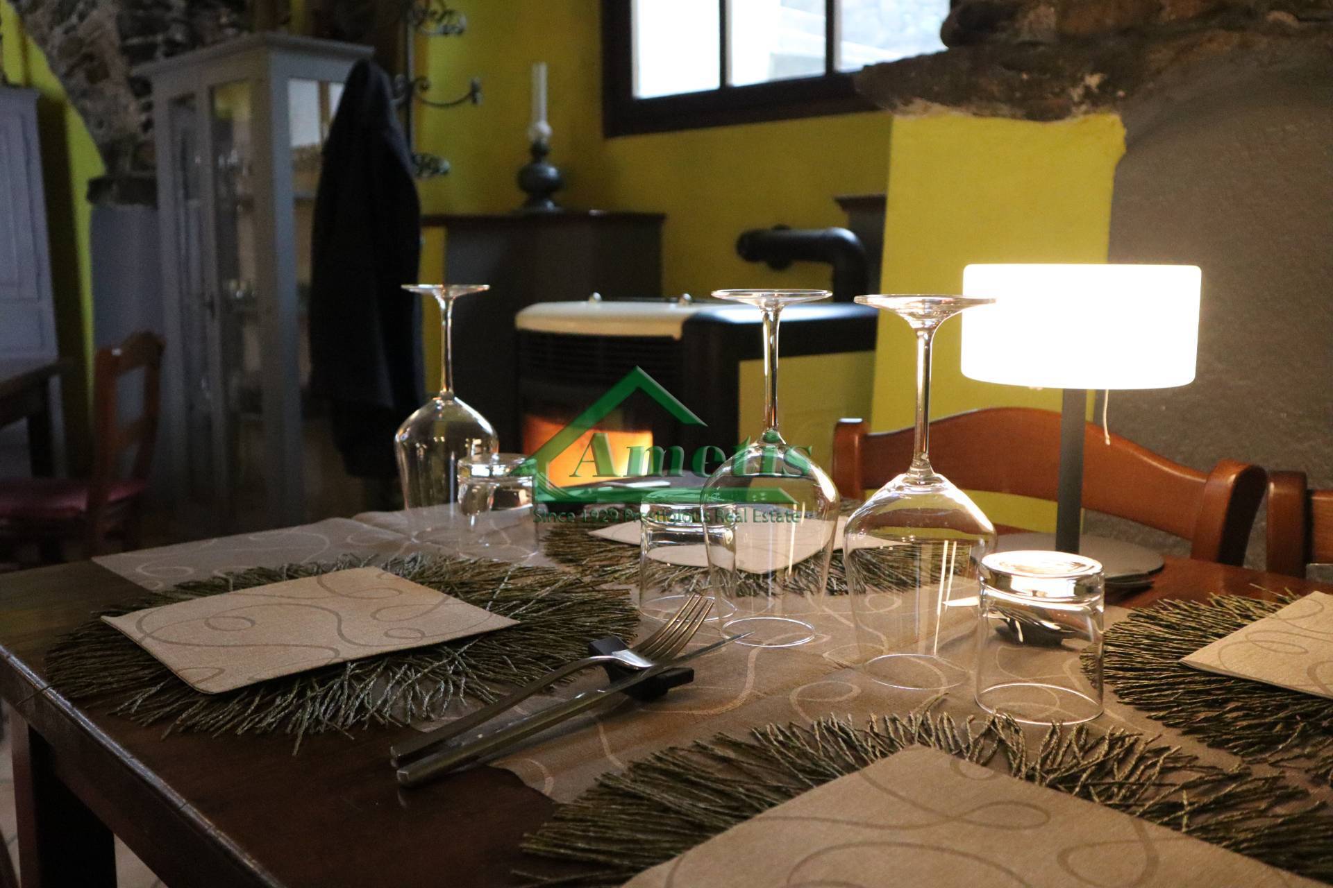 Ufficio / Negozio / Deposito in vendita a Dolcedo