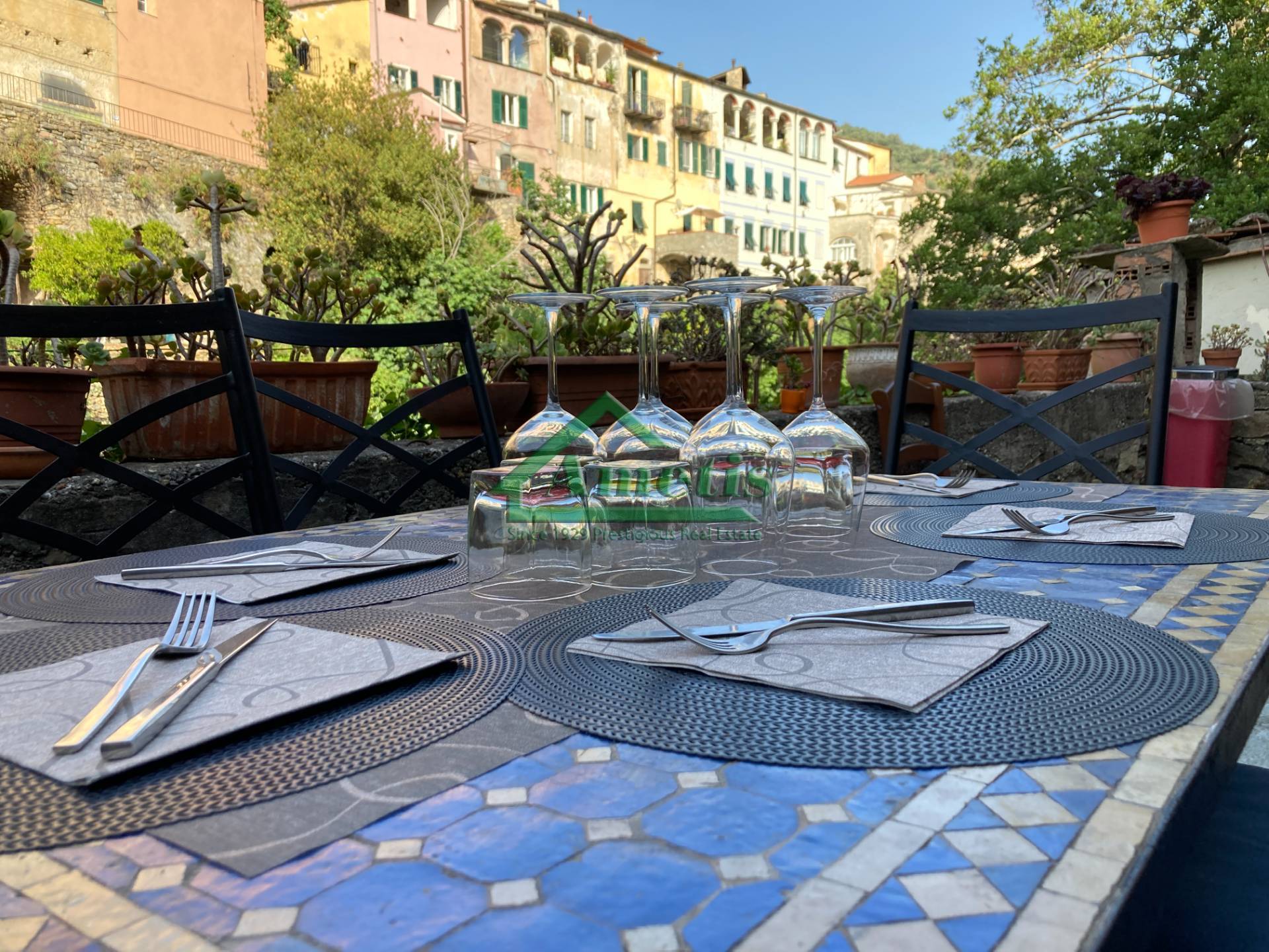 Ufficio / Negozio / Deposito in vendita a Dolcedo