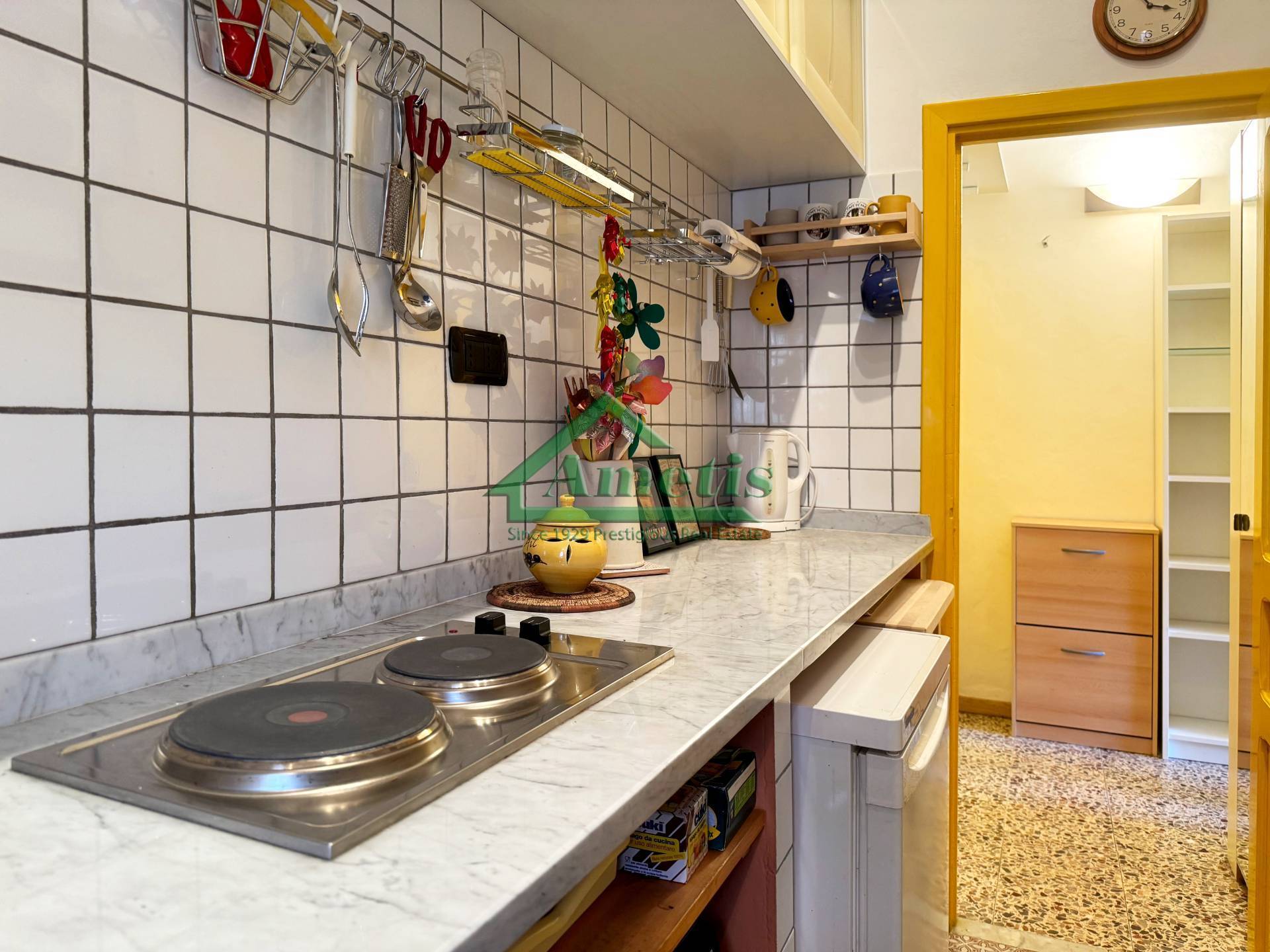 Appartamento in vendita a Imperia, Porto Maurizio periferia