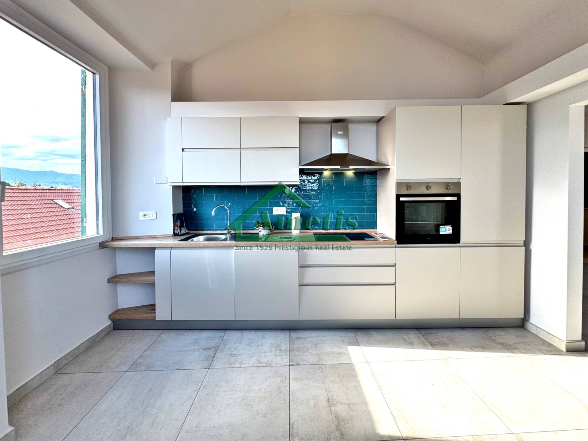 Appartamento in vendita a Imperia, Porto Maurizio centro