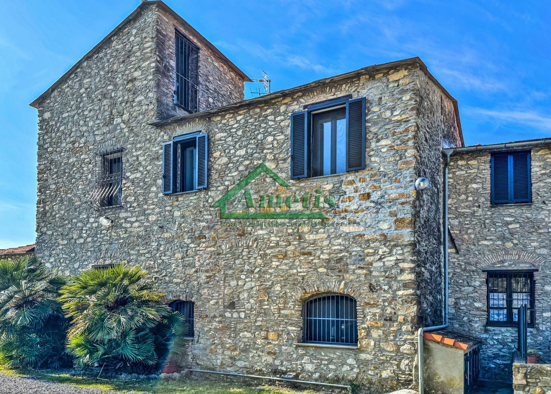 Appartamento in vendita a Imperia, Porto Maurizio periferia