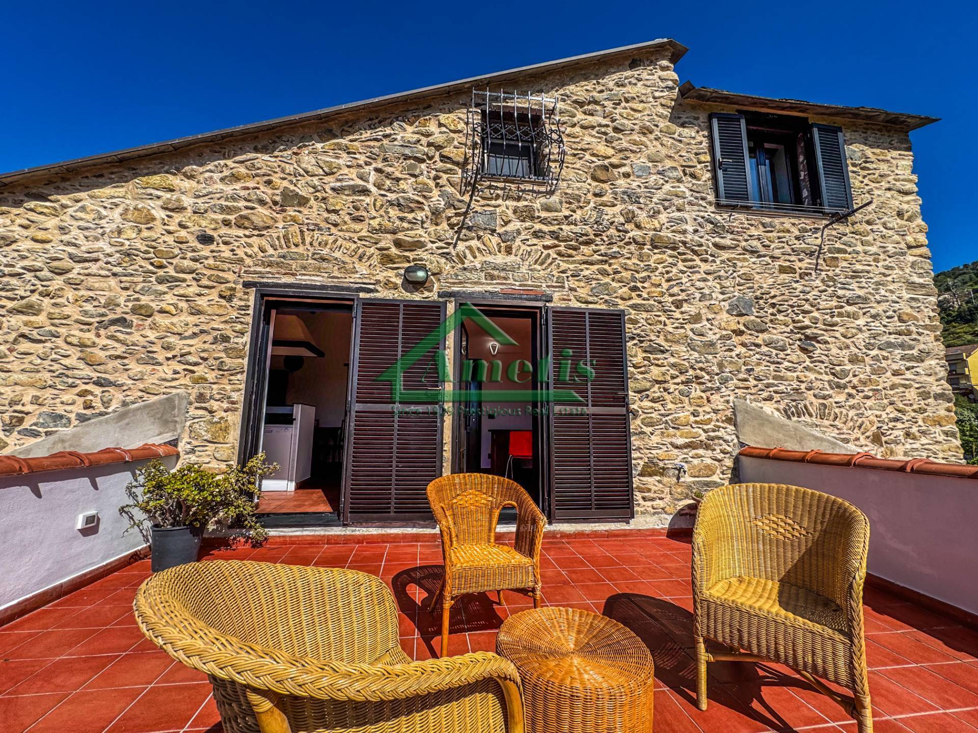 Appartamento in vendita a Imperia, Porto Maurizio periferia