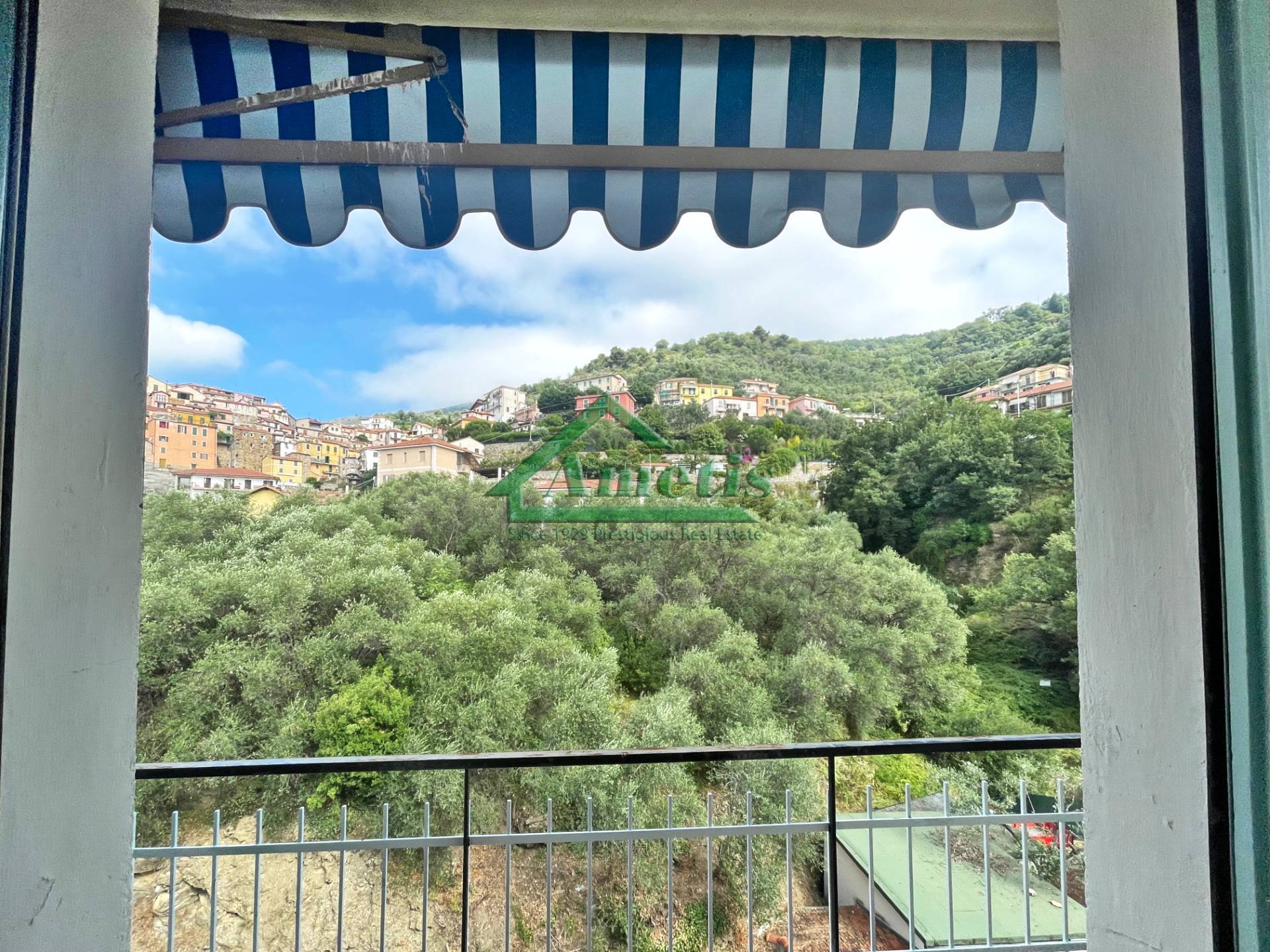 Appartamento in vendita a Pietrabruna