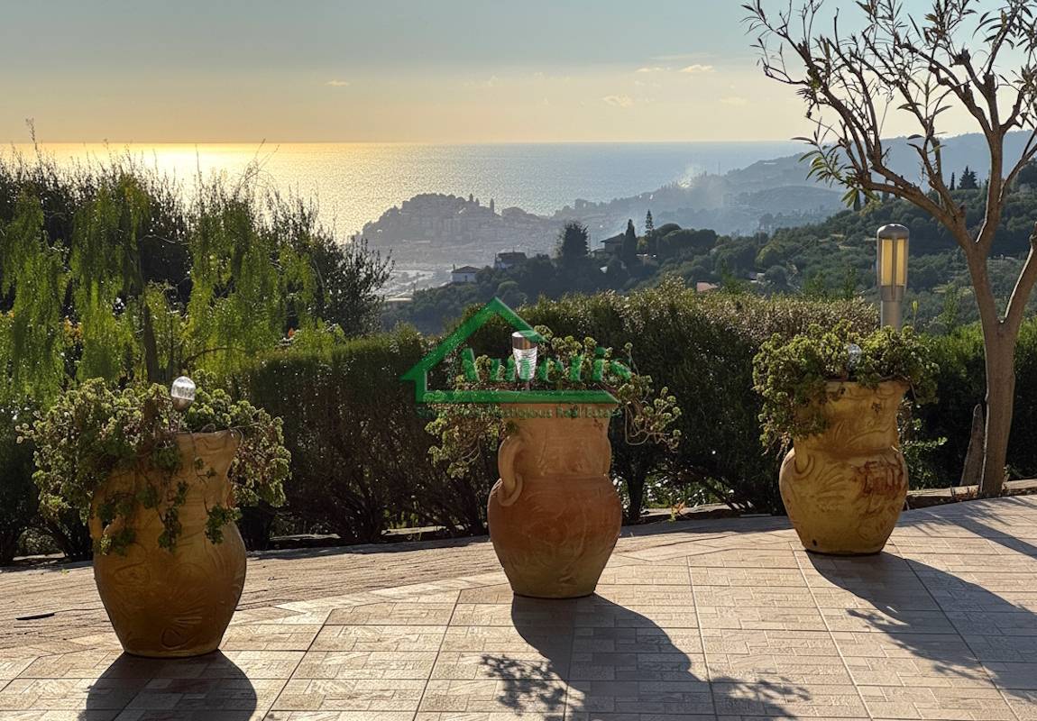 Villa in vendita a Imperia, Oneglia Cascine