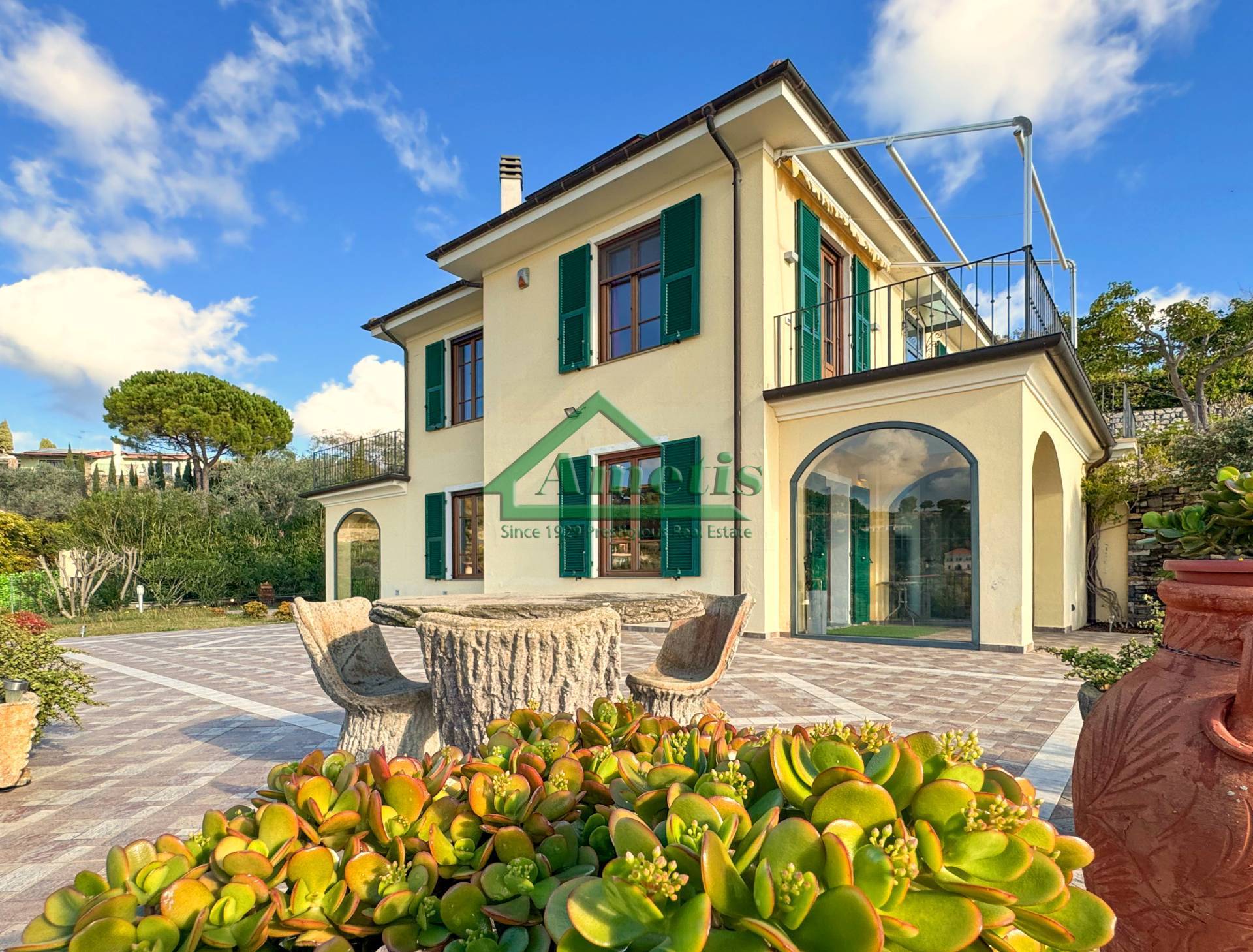 Villa in vendita a Imperia, Oneglia Cascine