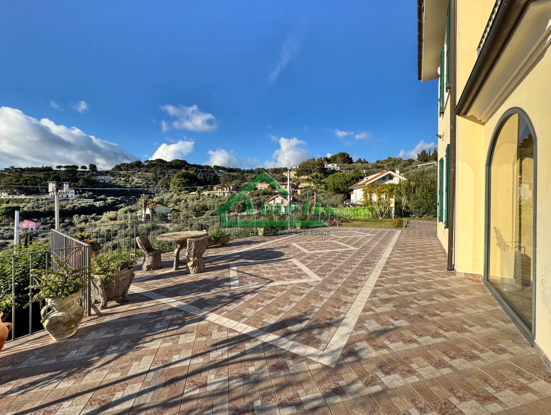 Villa in vendita a Imperia, Oneglia Cascine